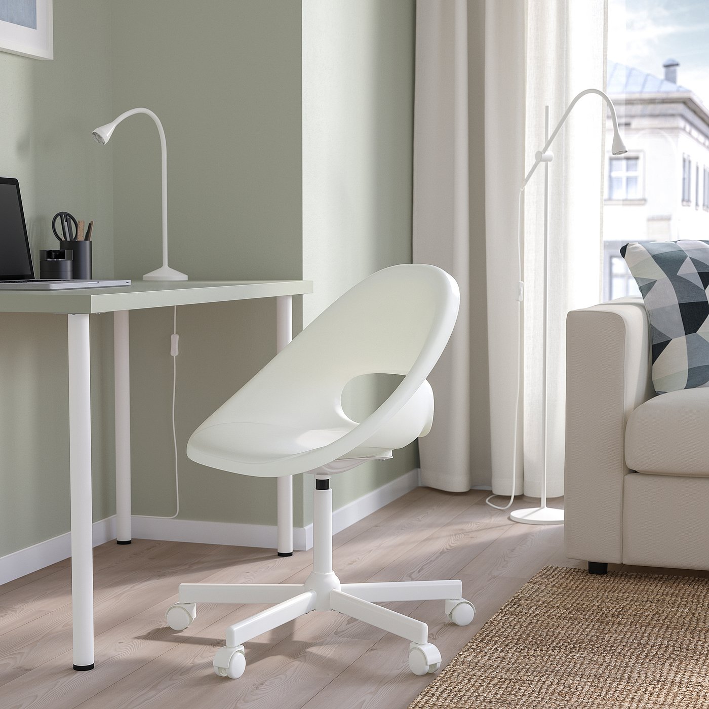 定価¥16,286 IKEA MALKOLM 回転チェア 定価¥16,286 IKEA MALKOLM 回転チェア 定価¥16,286 IKEA MALKOLM