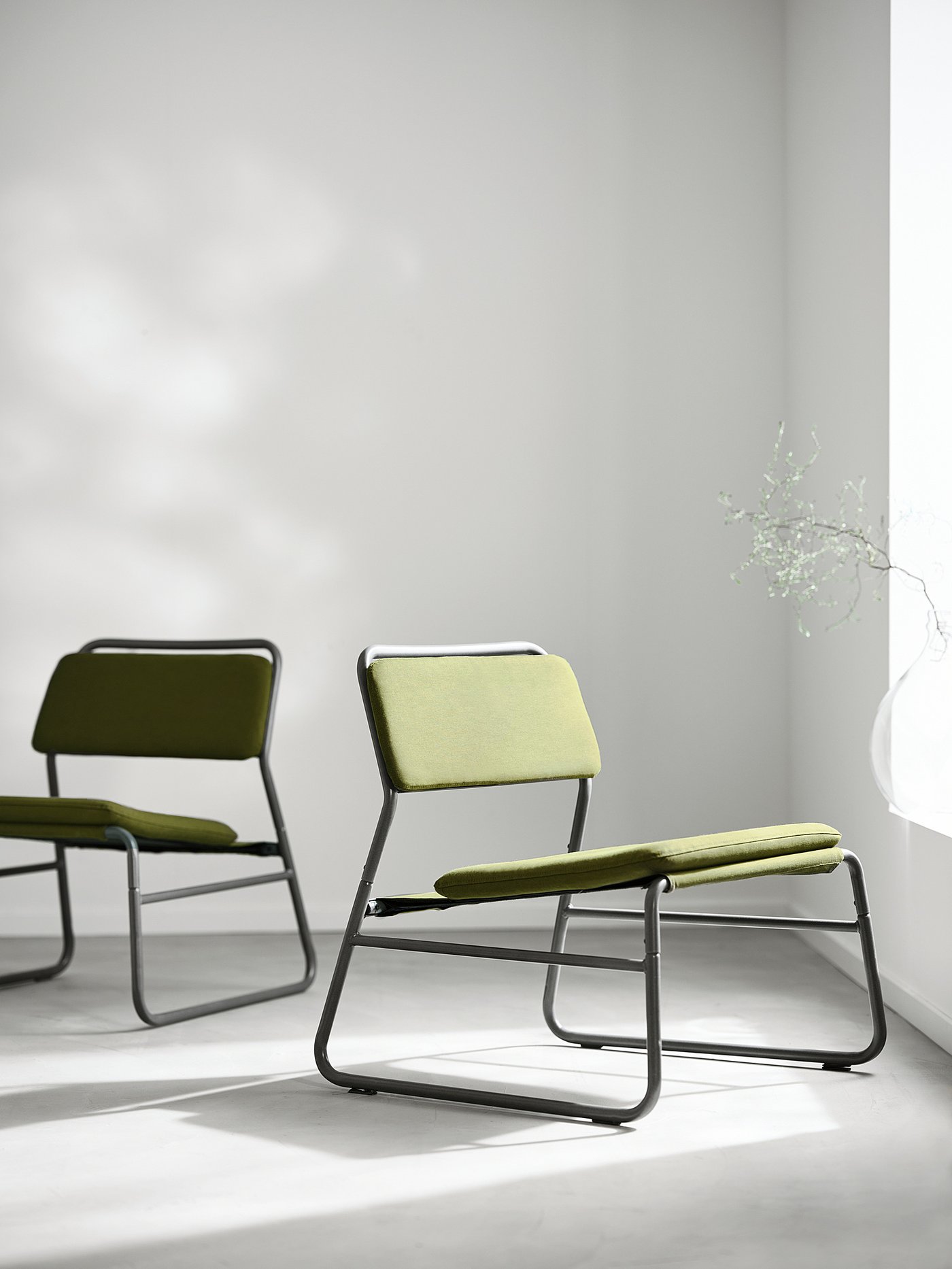 イケア　IKEA リンネベック イージーチェア　ソファー　椅子　2脚まとめ売り LINNEBÄCK リンネベック イージーチェア, オッルスタ オリーブ