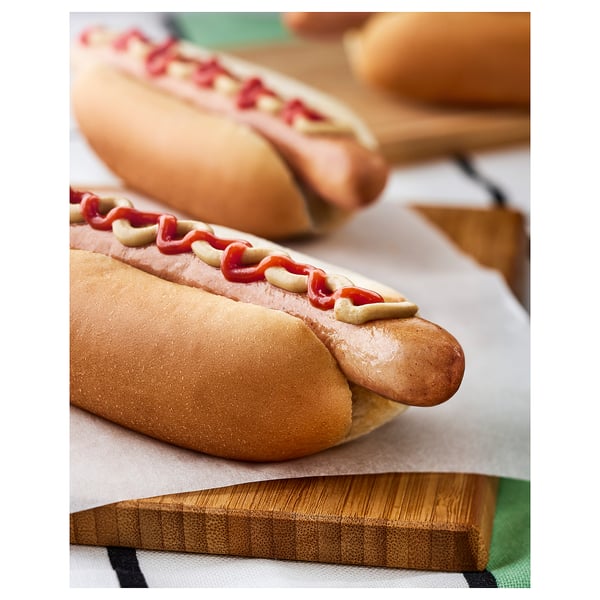  Plant-based hot dog