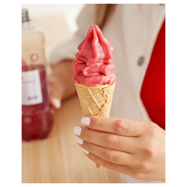  Strawberry fruit soft ice