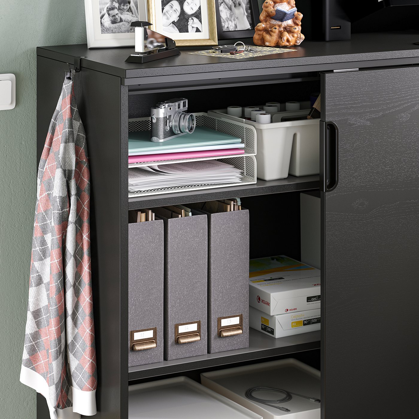早い者勝ち！IKEA GALANT スライドドア付き 棚 タンス 事務所などに Amazon｜IKEA GALANT スライドドア付きキャビネット、160x120 cm