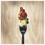  Chicken meatballs, mashed potatoes green peas/cream sauce and lingonberry jam 8-piece
