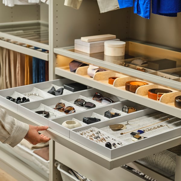 KOMPLEMENT Väljatõmmatav sahtel koos sisuga