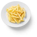 Weißer Teller mit knusprigen goldenen Pommes.
