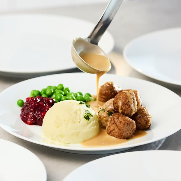 Meatballs, mashed potatoes green peas/cream sauce and lingonberry jam 8 piece