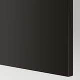 Zbliżenie czarnego płaskiego panelu, elegancka krawędź, gładka tekstura.
