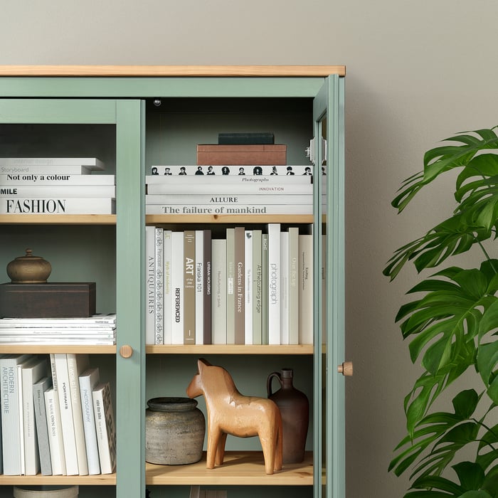HEMNES Шафа-вітрина з 3 шухлядами, сіро-зелений/світло-коричнева морилка, 90x197 см, фото 4