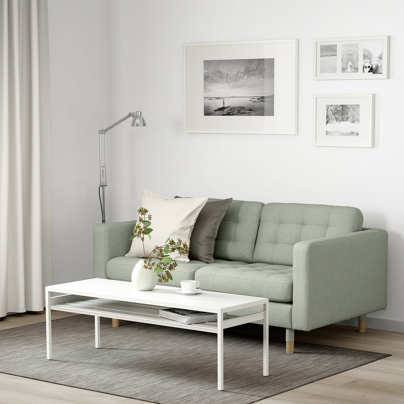 LANDSKRONA Sofa 2-osobowa - Gunnared jasnozielony/drewno