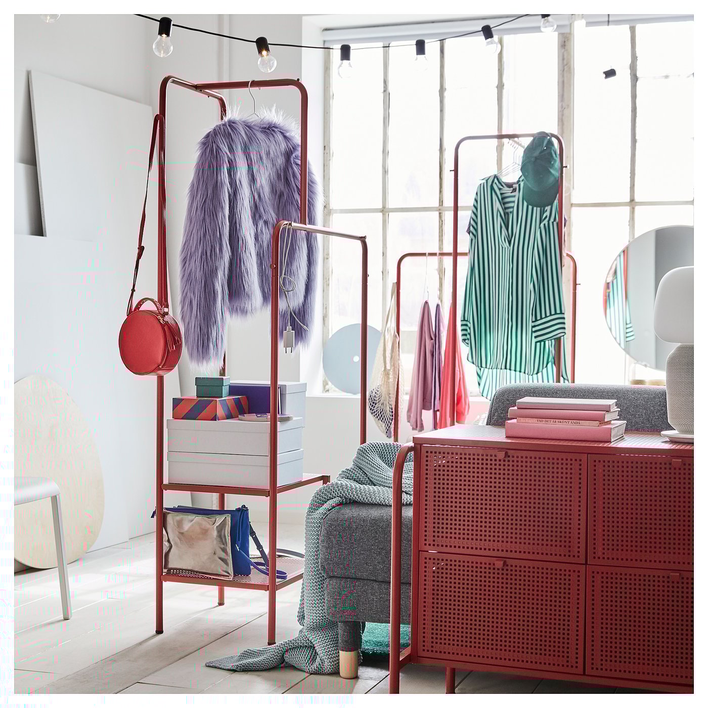ikea nikkeby veshalka dlya odezhdy krasnaya 80x170 sm 804 515 07