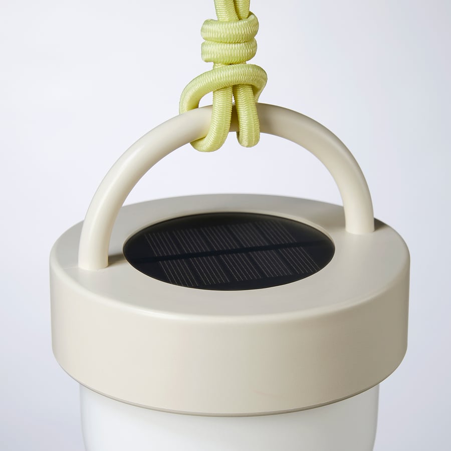 SOLVINDEN LED iekaramā lampa ar saules bater., ar saules baterijām lietošanai ārā/smilškrāsā, 10 cm