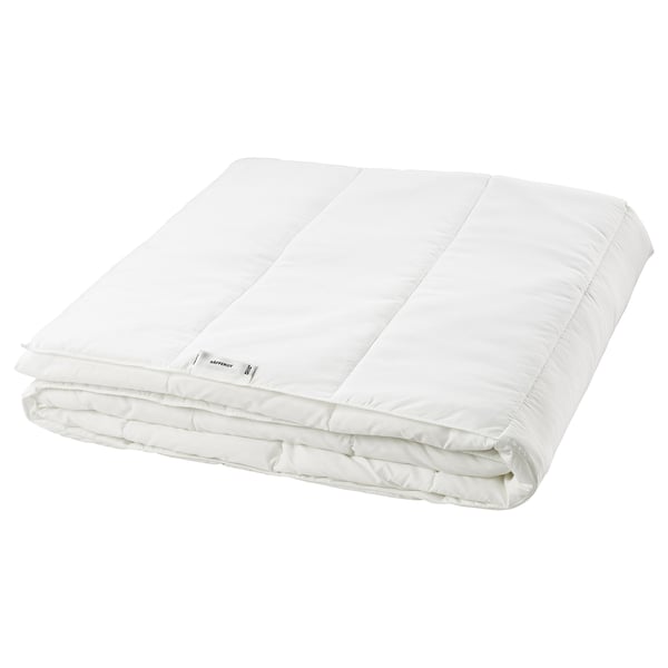 White SÄFFEROT duvet, recycled polyester, simple design with stitching.