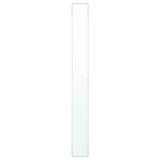 Porta espelhada ÅHEIM. Forma retangular vertical. Superfície reflexiva sem moldura com dobradiça de fechamento suave. Design moderno e funcional.