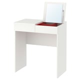 Penteadeira branca BRIMNES com espelho, interior vermelho, design elegante.