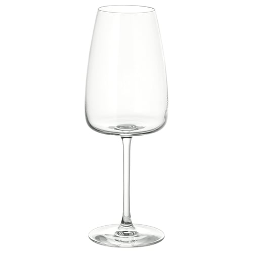 Copo de vinho claro e alongado com vidro brilhante e cristalino, refletindo a luz lindamente.