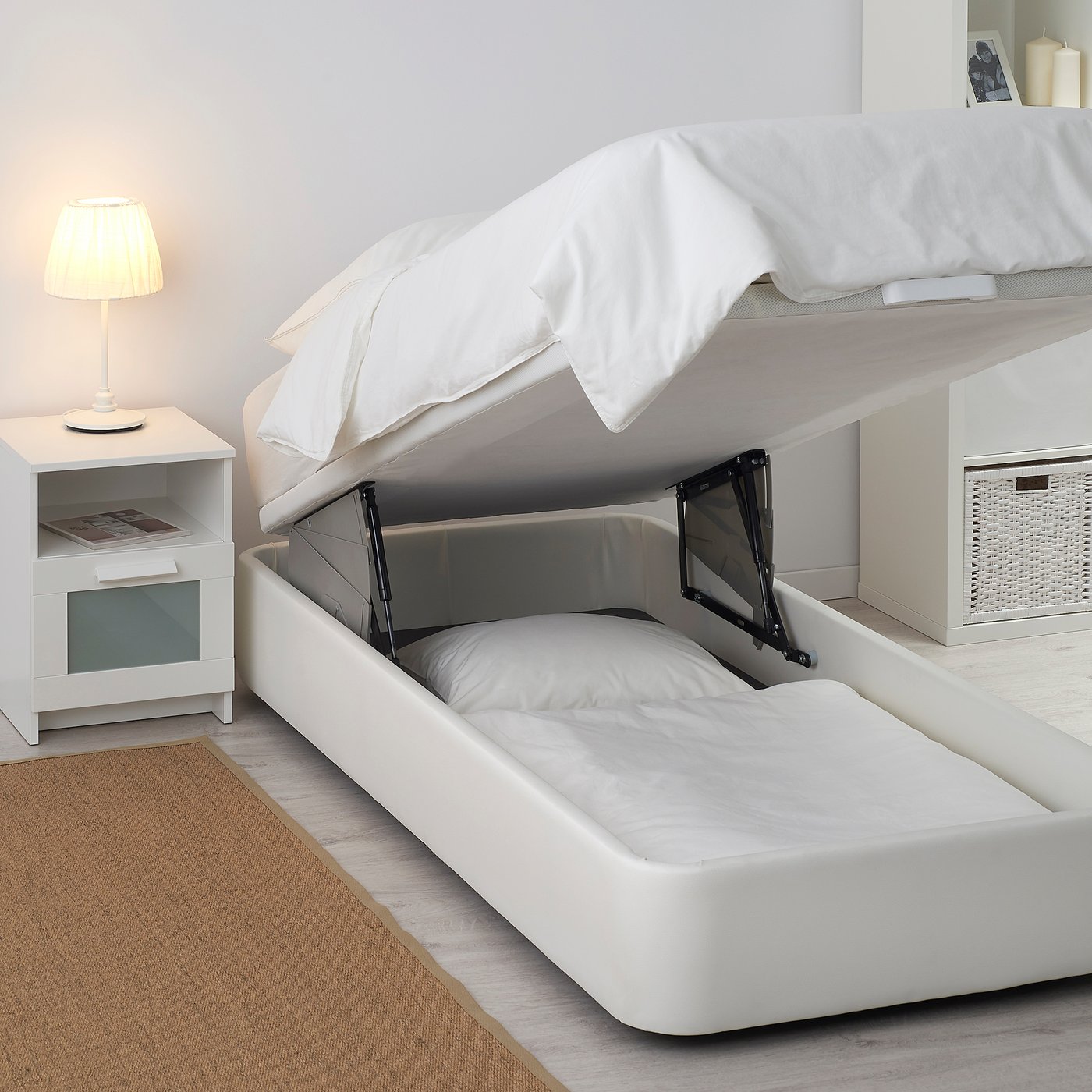 KVITSÖY Estrut cama acolchoada c/arrumação Bomstad branco IKEA