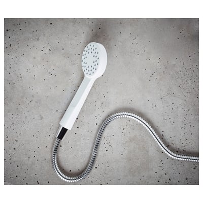 Chuveiro de mão LILLREVET branco com jato completo.