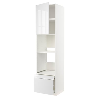 Um armário de cozinha METOD moderno e branco com portas brilhantes e prateleiras abertas. Possui frentes brancas brilhantes, um design elegante e vários espaços de armazenamento.