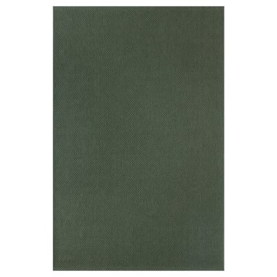 Um tapete MORUM verde-escuro, de forma retangular, com uma superfície plana e suporte de borracha sintética.