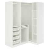 Um roupeiro ikea PAX branco com gavetas e prateleiras de rede.