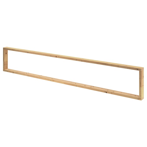 Esta imagem mostra uma calha de suporte SKYTTA feita de madeira maciça de pinho, de forma retangular, concebida para a redução da altura do teto.