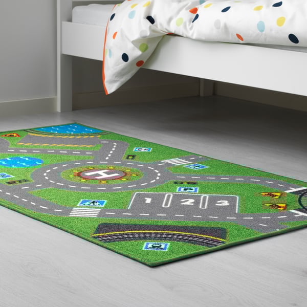 Tapete STORABO para crianças com estrada colorida, perfeito para carros de brinquedo, verde e cinza, macio e durável.