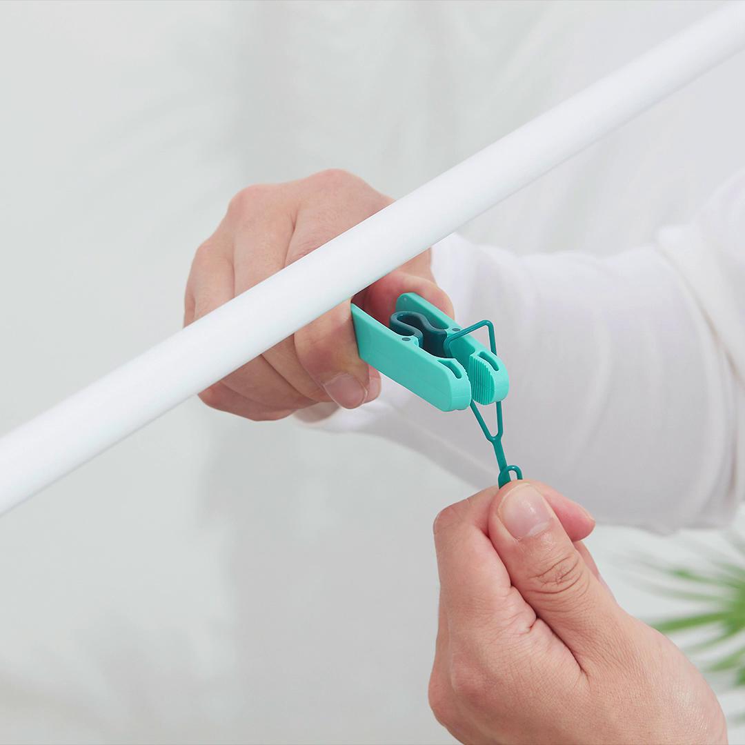 un loup déguisé en agneau Classification Fatidique pince a linge bois