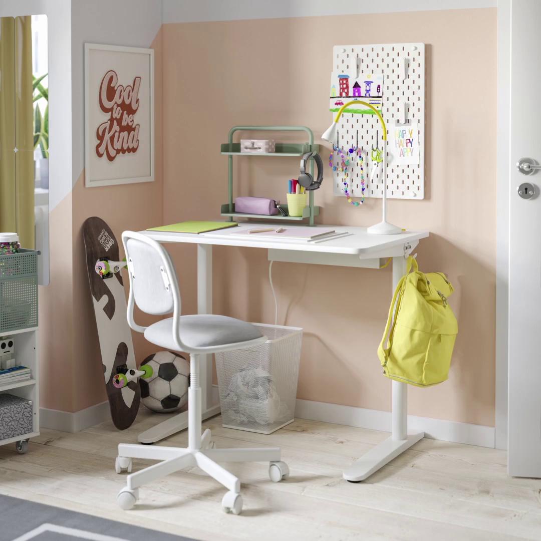 IKEA デスク BEKANT (チェアなし) IKEA デスク BEKANT (チェアなし)