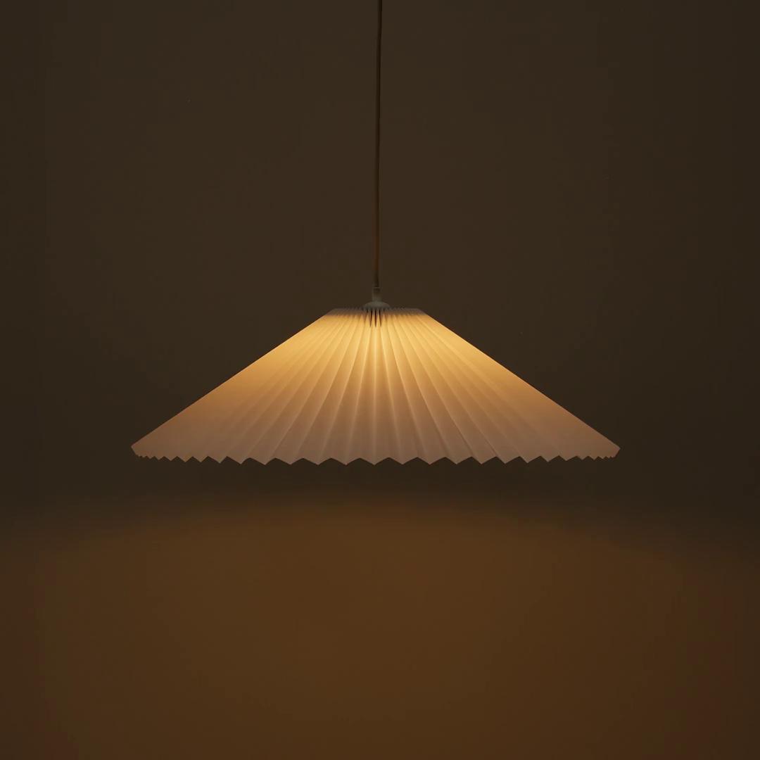 KUDDLAVA クッドラーヴァ ペンダントランプシェード, プリーツ入