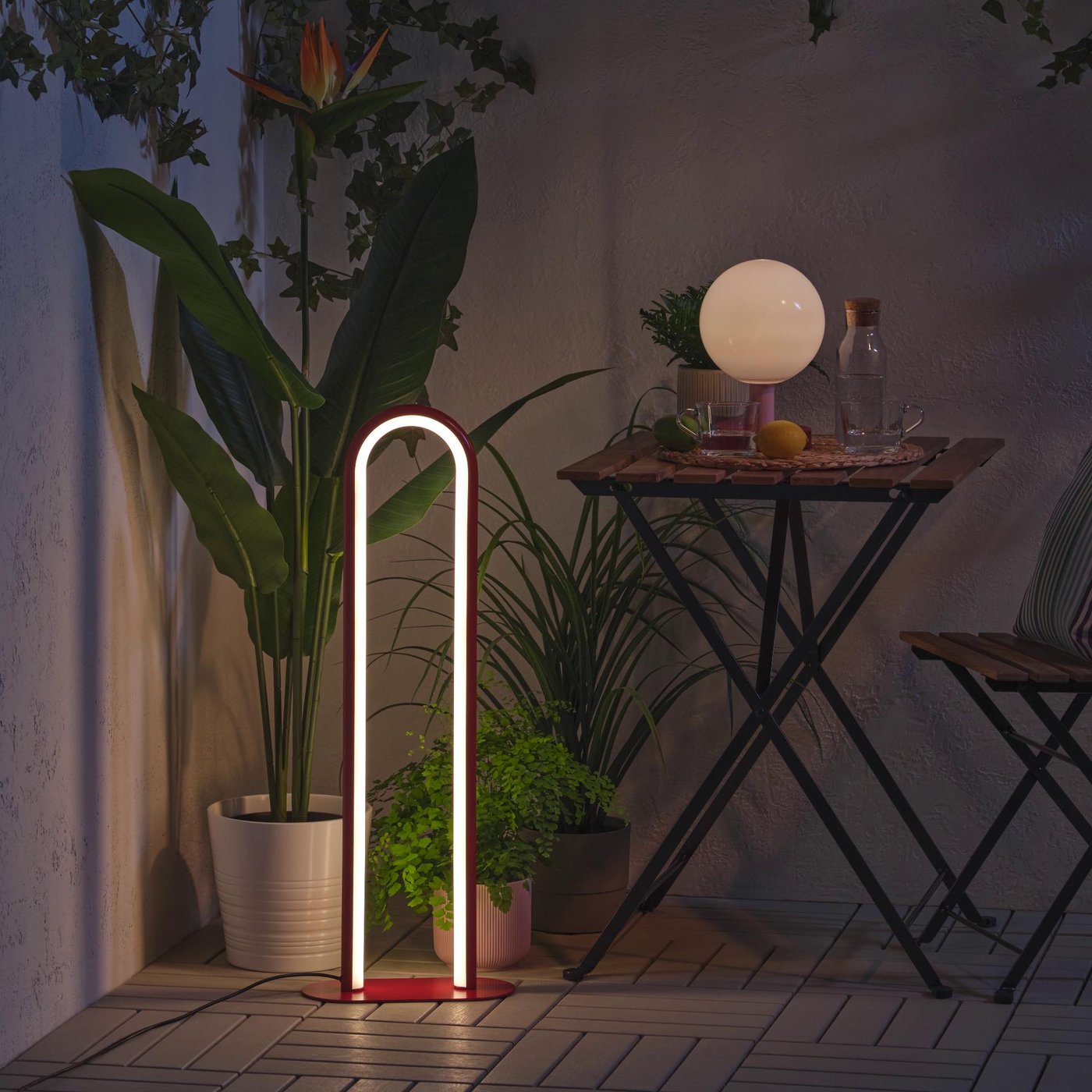 SOLVINDEN ソルヴィンデン フロアランプ, 調光可能/室内 レッド - IKEA