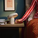 BLOMPRAKT Bluetooth speaker lamp, beige