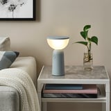 BETTORP مصباح LED محمول مع شحن لاسلكي, إضاءة قابلة للتعتيم رمادي فاتح-أزرق