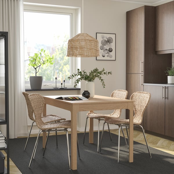 EKEDALEN / ÄLVSTA طاولة و 4 كراسي, سنديان/خيزران طلاء كروم, ‎120/180 سم‏