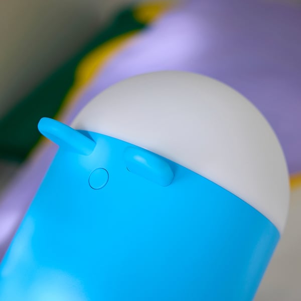 GREJSIMOJS مصباح طاولة LED, إضاءة قابلة للتعتيم/كلب أزرق