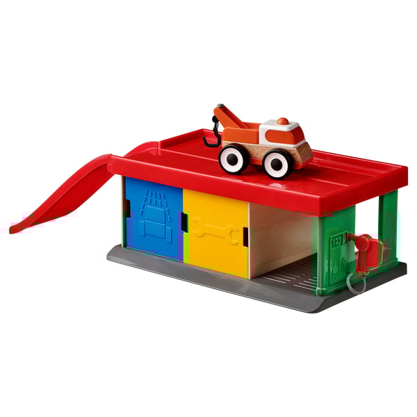 LILLABO Garage with tow truck
