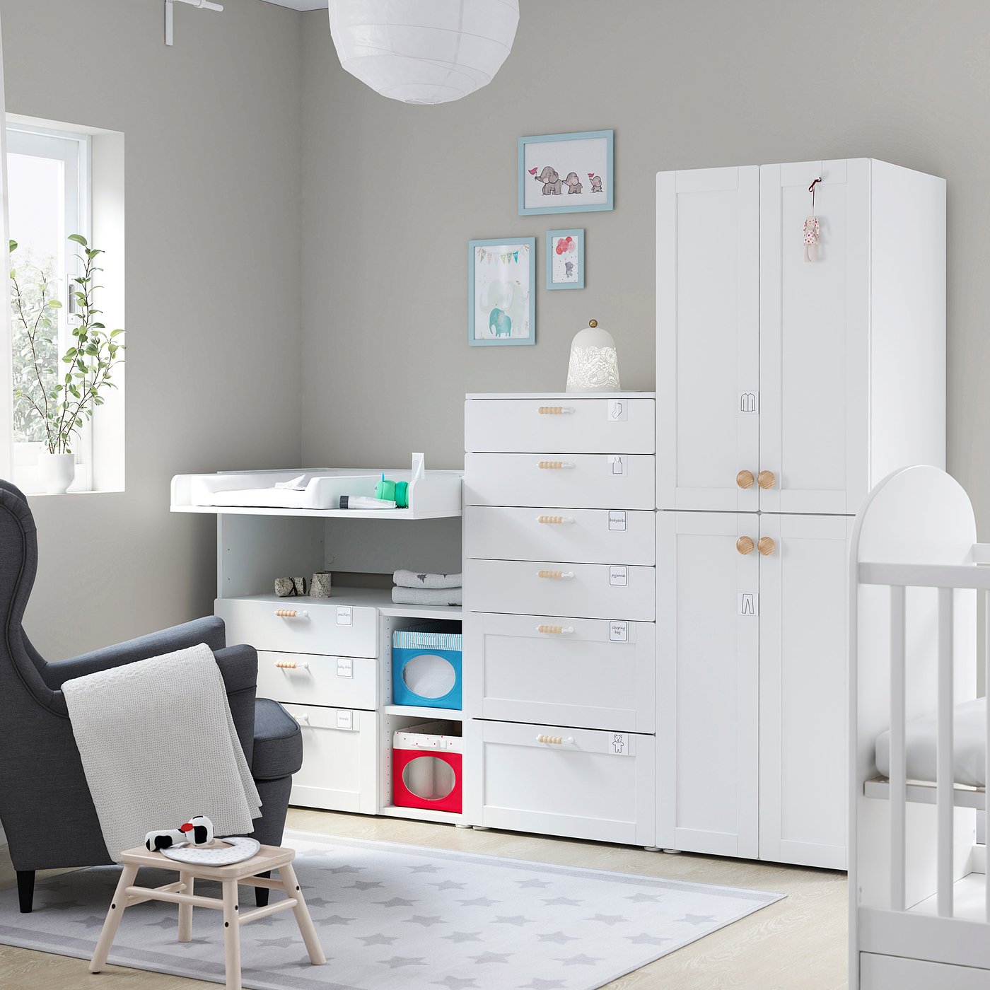Smastad Platsa تشكيلة تخزين أبيض مع إطار مع طاولة تغيير Ikea