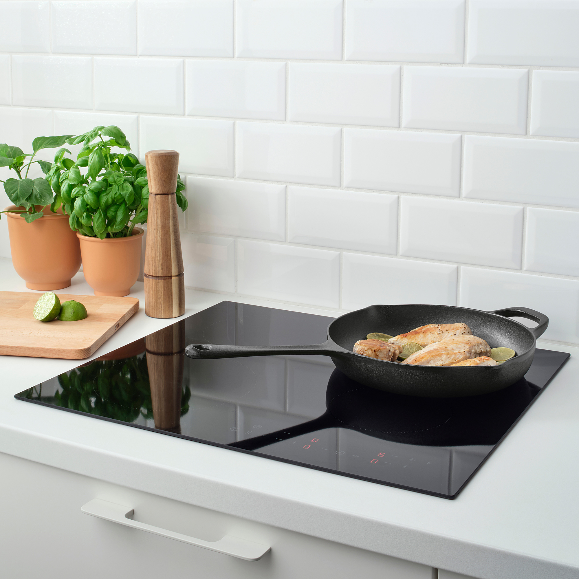 VARDAGEN Frying pan, cast iron, 28 cm IKEA