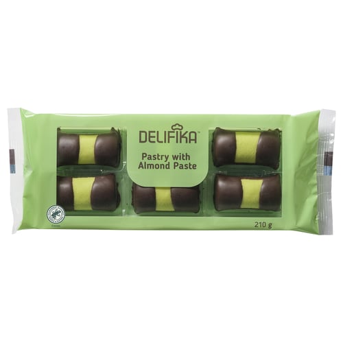 Pachet de patiserie DELIFIKA cu pastă de migdale, 210g, care prezintă șase rulouri acoperite cu ciocolată într-un ambalaj verde.