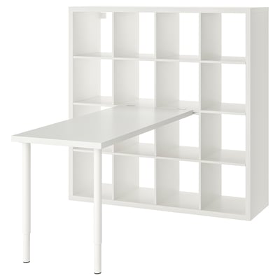 Combinație de raft și birou KALLAX alb; Formă minimalistă, dreptunghiulară, cu picioare reglabile, oferind spațiu de depozitare versatil.