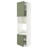 Bucătărie verticală, alb și verde, design modern cu uși deschise.