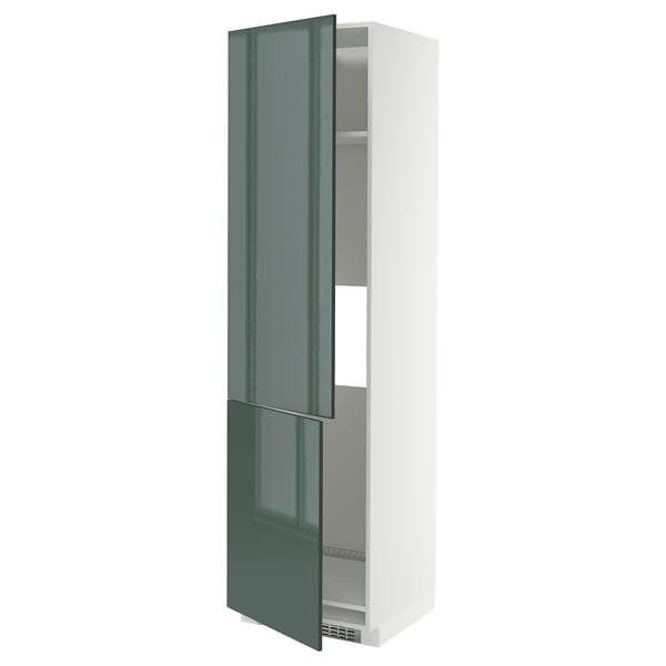 Dulap de bucătărie înalt modern, cu uși gri-verzui lucioase, cu design elegant și rafturi reglabile.