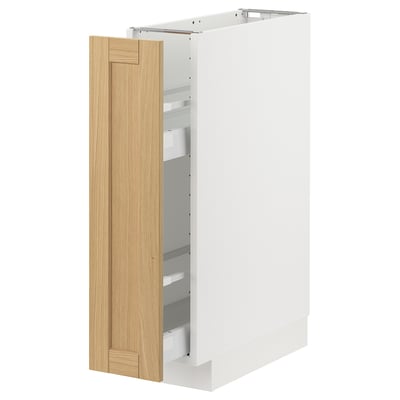 Un dulap de bucătărie METOD alb cu ușă din lemn deschis, cu linii curate și un design modern.