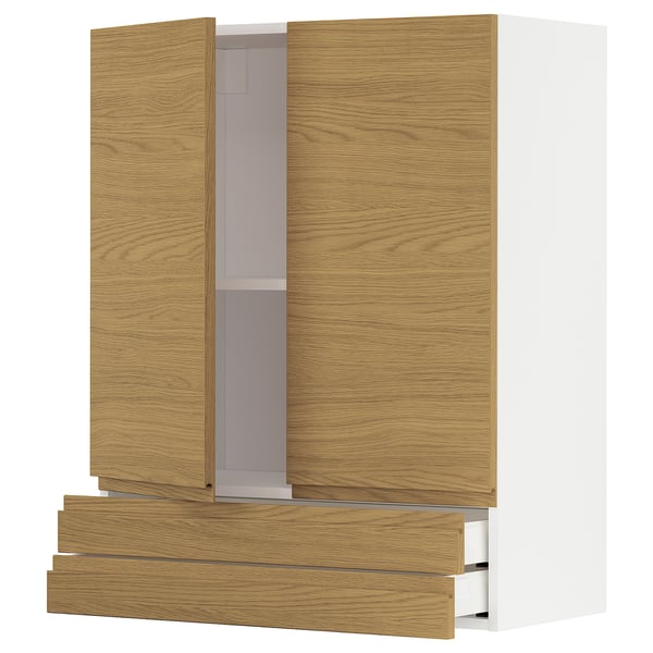 Unitate de bucătărie Ikea METOD cu uși și sertare cu efect de stejar, culoare lemn deschis, formă dreptunghiulară, design minimalist.