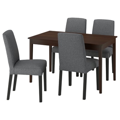 Set modern din lemn închis la culoare cu 4 scaune gri, ideal pentru spații compacte.