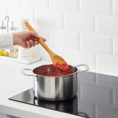 Lingură de lemn RÖRT, fag natural, mâner unic, suprafață netedă.