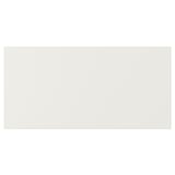 Bucătăria VEDDINGE are fronturi albe moderne, cu un design neted și elegant.