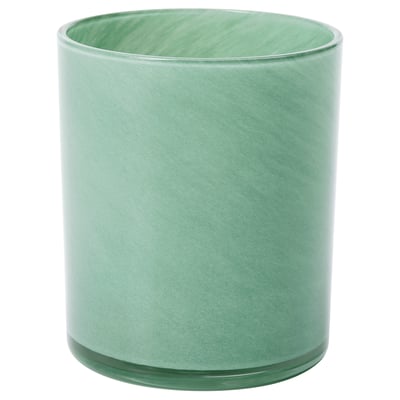 Această imagine prezintă un suport de lumânare VINDSTILLA în verde, realizat din sticlă cu un design texturat.