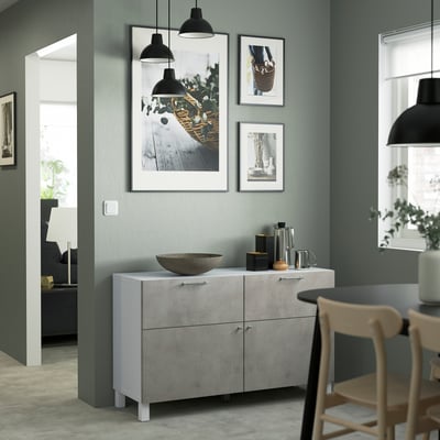 BESTÅ Komb.odlaganje s vratima/fiokama, bela Kallviken/Stubbarp/svetlosiva imitacija betona, 120x42x74 cm