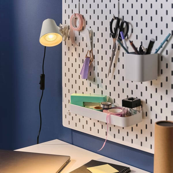 HAVSSALLAD Mali reflektor na štipaljku, bela
