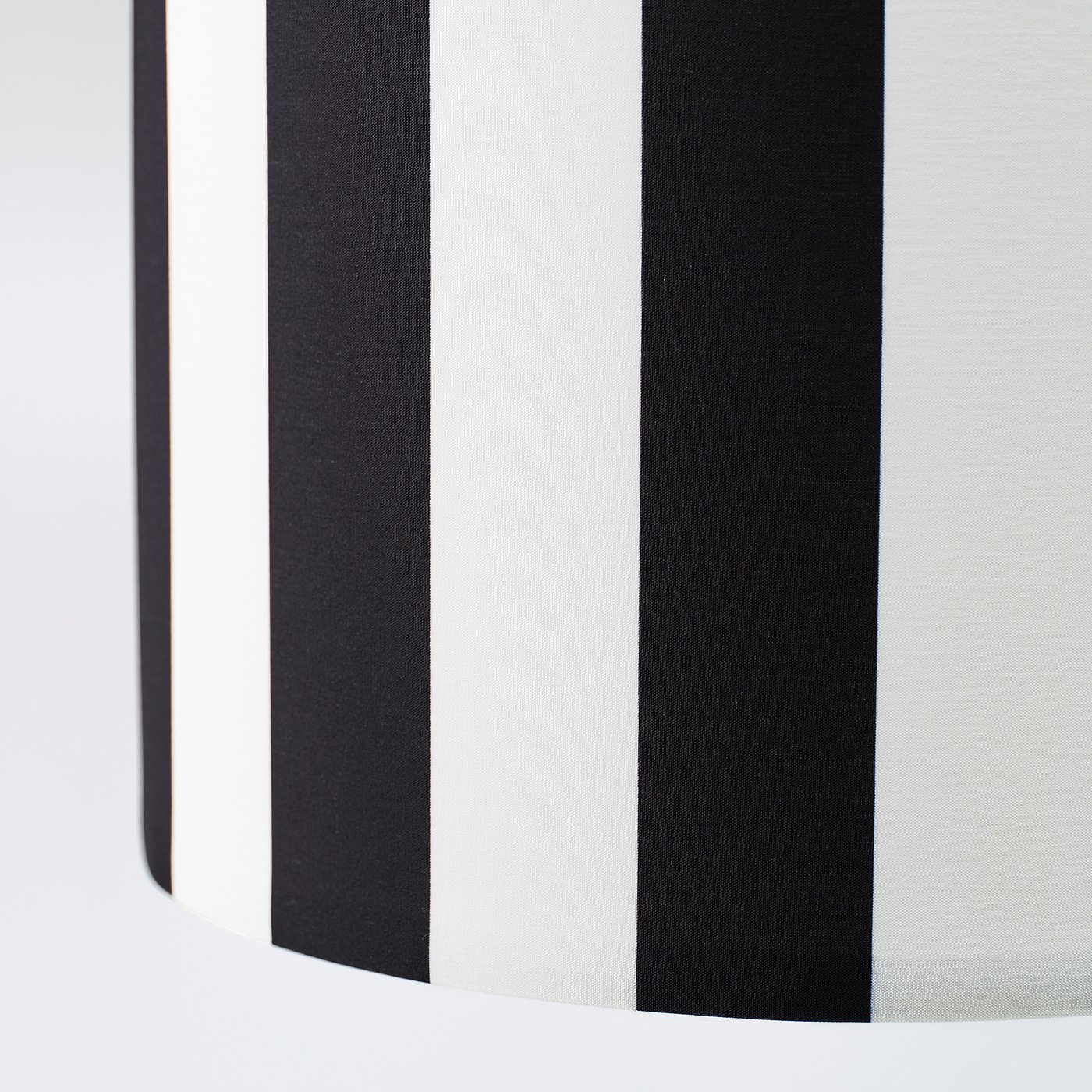 RINGSTA Abažur, crna/bela, 42 cm