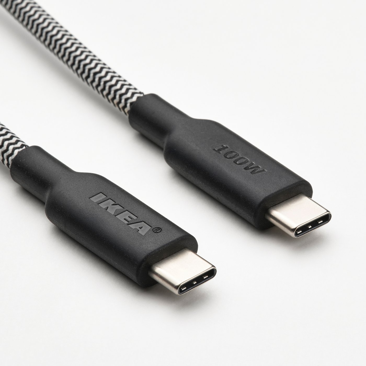 RUNDHULT Kabl USB-C - kabl USB-C, crna/bela, 1.5 m/100 W